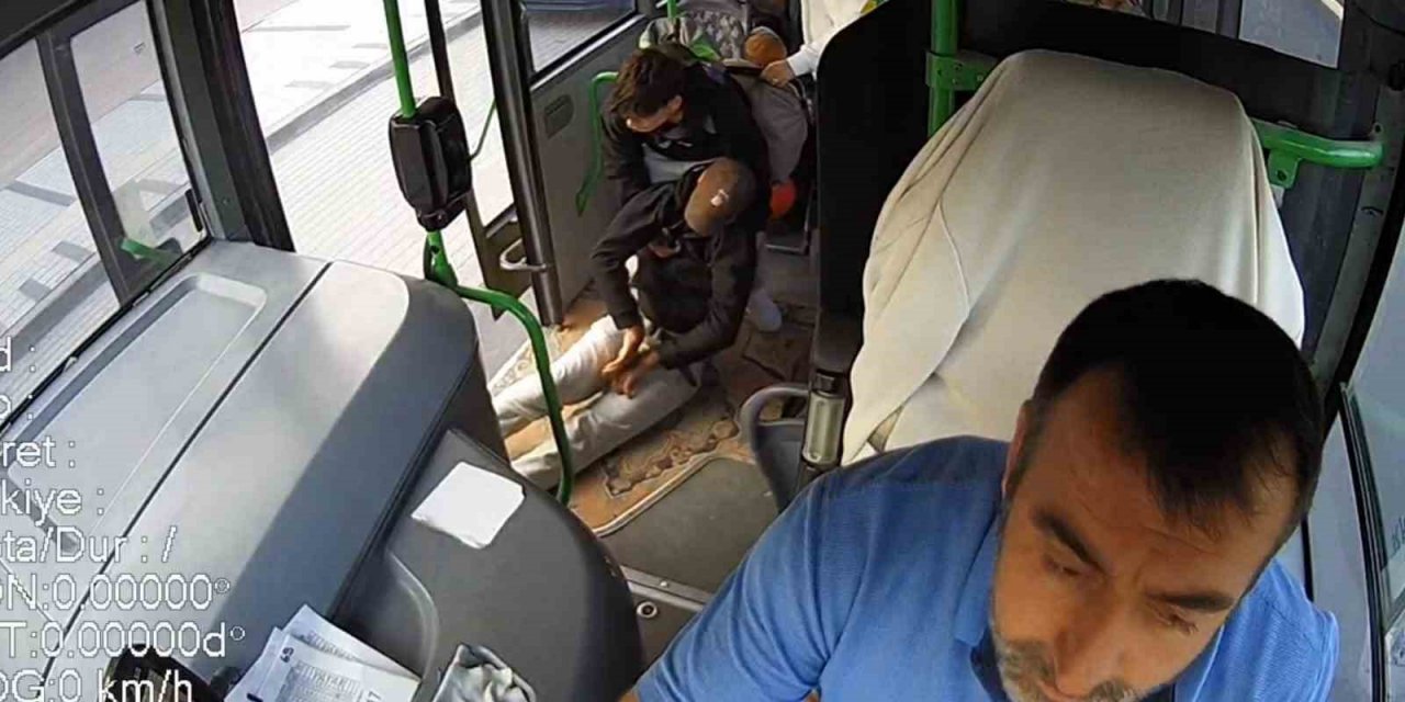 Fenalaşan adamı hastaneye halk otobüsü şoförü götürdü