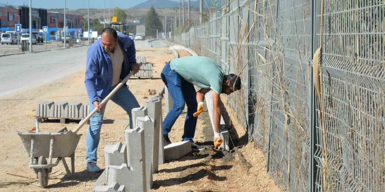 Hastane Yolunda Kaldırım Çalışması Başlatıldı