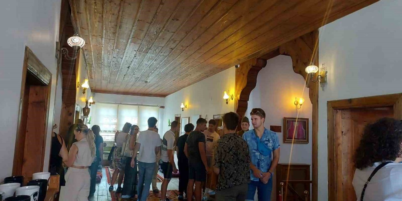 Ziyaretçi Akını Devam Ediyor