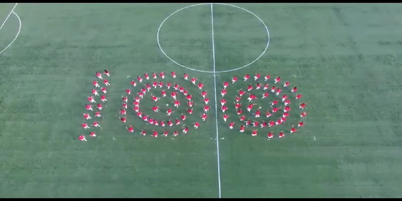 120 Öğretmenden 100’üncü Yıla Özel Zeybek Gösterisi