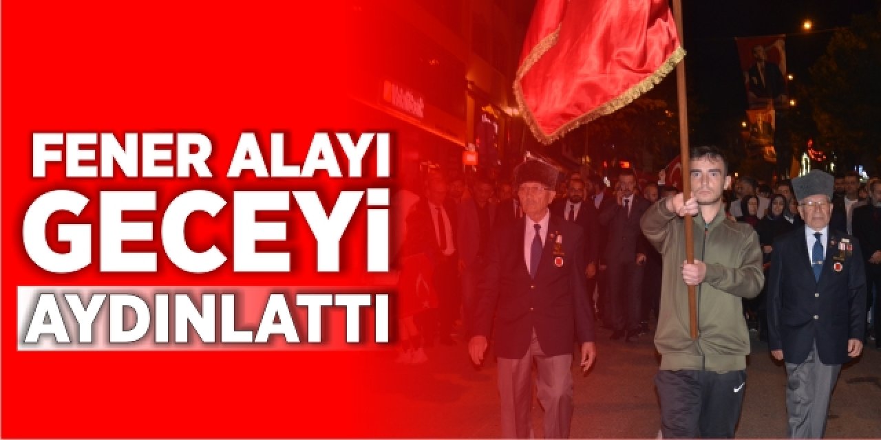 Fener Alayı Geceyi Aydınlattı