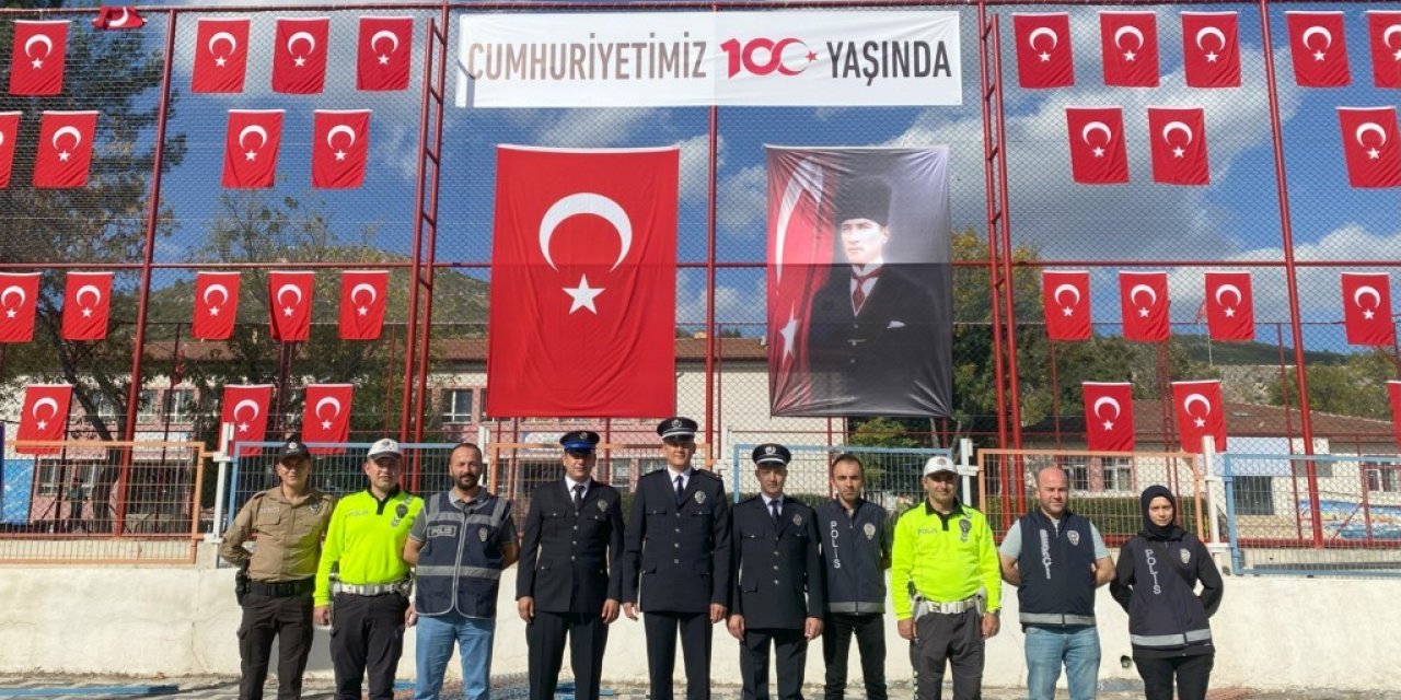 Cumhuriyet’in 100. Yılında 100 Bayrak Çalışması