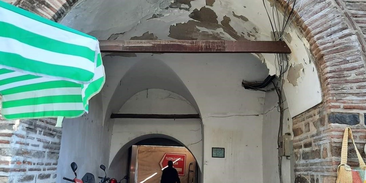 Restorasyon Yılan Hikayesine Döndü
