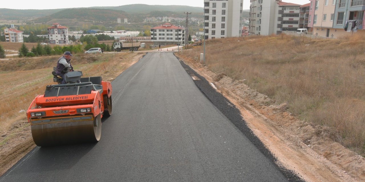 Bozüyük'te asfaltlama çalışmaları devam ediyor