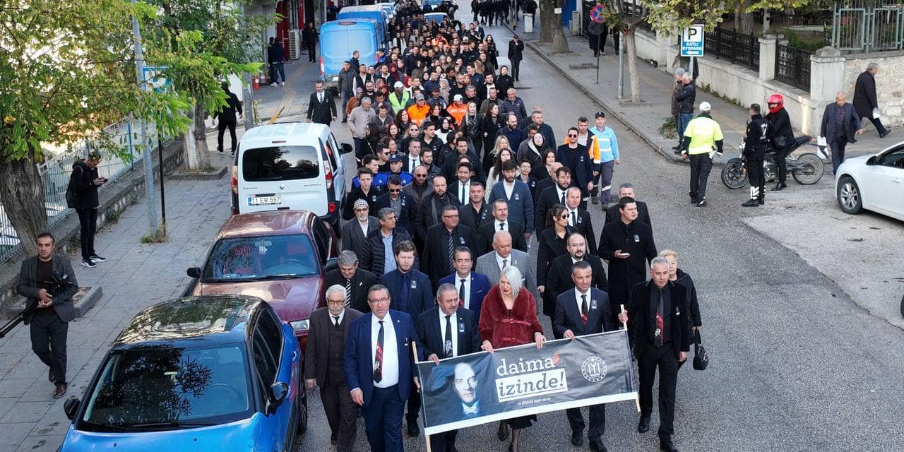 Belediyeden tam kadro 10 Kasım yürüyüşü