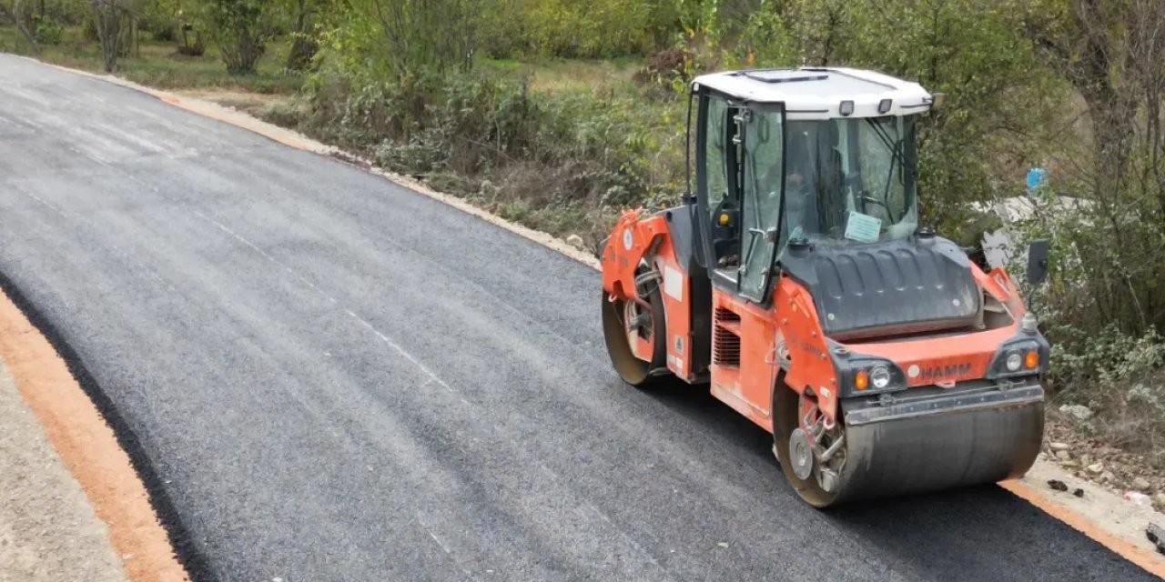 Çavuşköy yolunda asfaltlama çalışması yapıldı