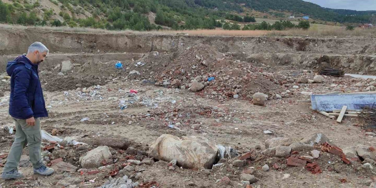 Hafriyat Çalışmalarında Tarihi Heykel Bulundu