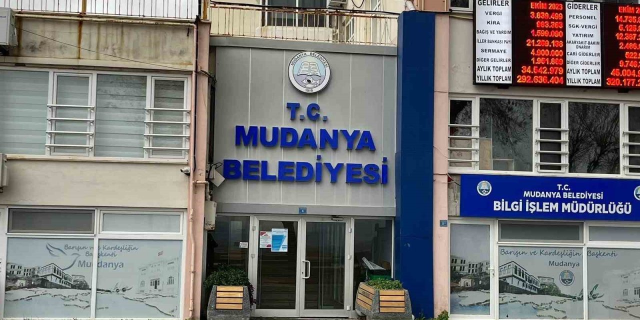 Depremden Sonra Mudanya Belediyesi Tedbir Amaçlı Boşaltıldı