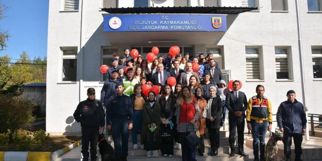 Koruma ve bakım altındaki öğrencilere jandarma tanıtıldı