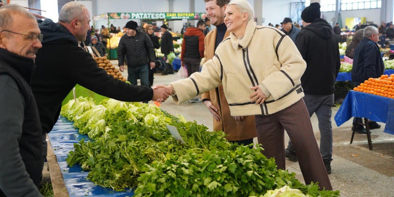 Başkan V. Subaşı kapalı pazarı ziyaret etti