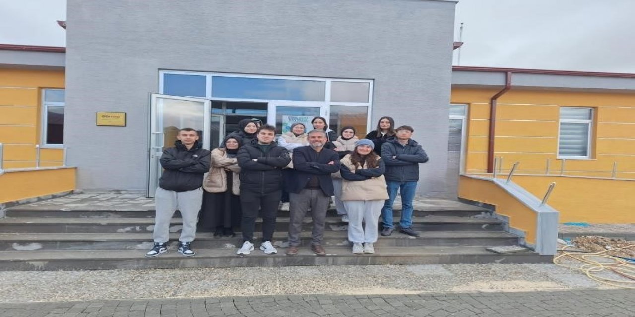 Gençler Heyecanla Kendileri İçin Süren Çalışmaları İnceledi