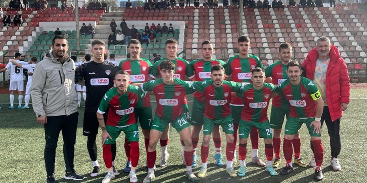 1308 Osmaneli Belediyespor grubunu lider tamamladı