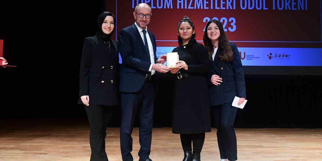 Prof. Dr. Yahya Özsoy Toplum Hizmetleri Ödülleri Sahiplerini Buldu