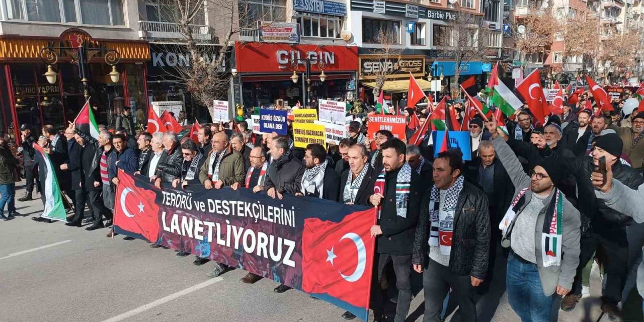 Şehitleri Anma Ve Filistin’e Destek Yürüyüşü
