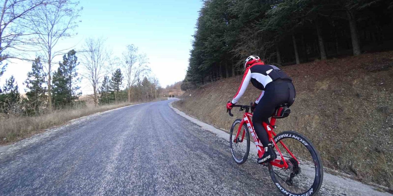 22 Bisikletli Şehitleri Anmak İçin 85 Kilometre Yol Kat Ettiler