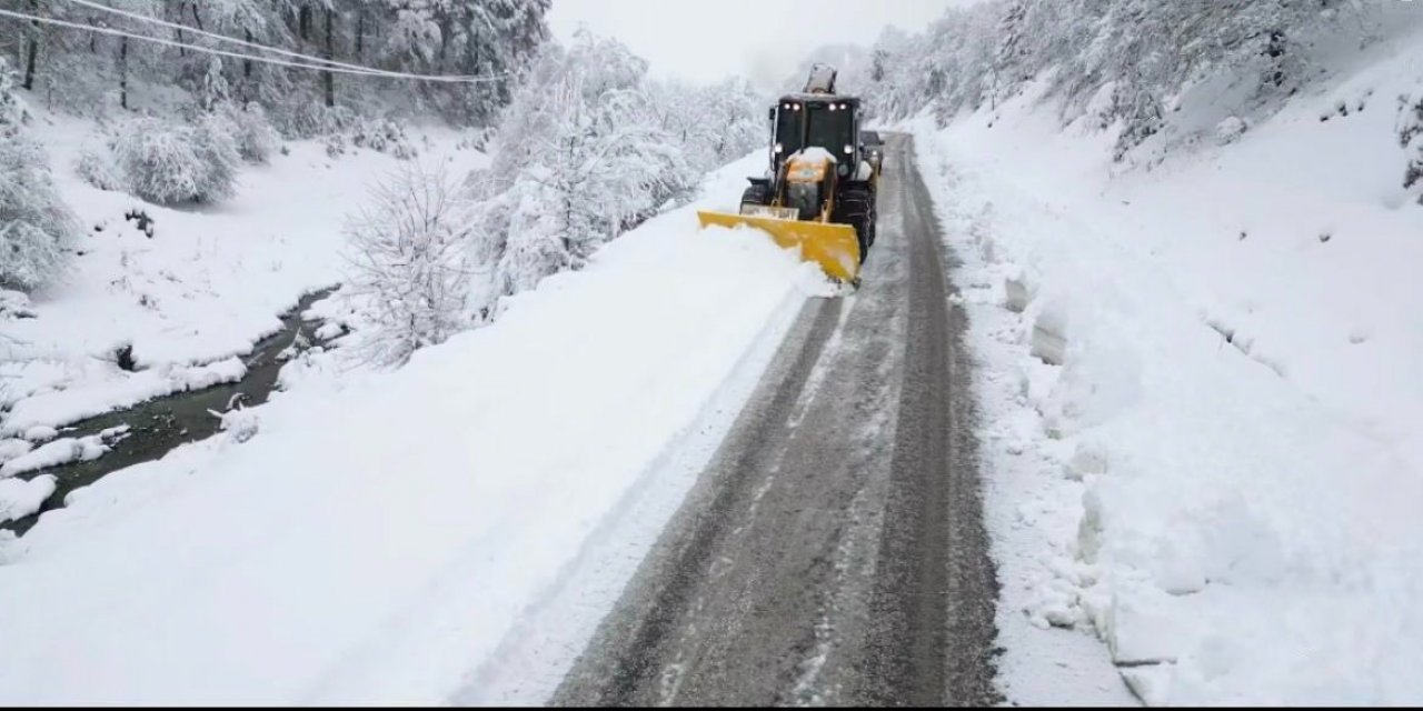 Kapanan köy yolları açılıyor