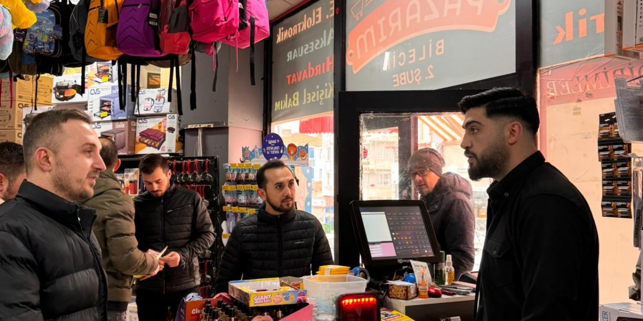 Genç muhtar adayından esnaf ziyareti