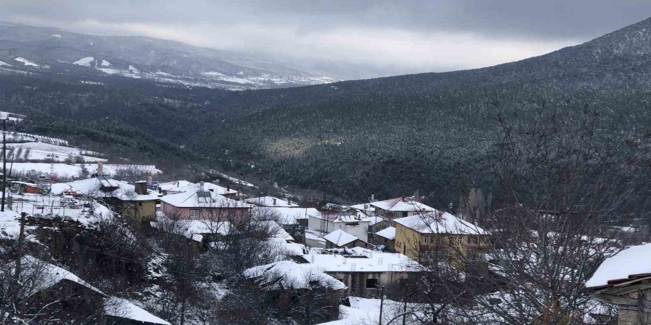 Osmaneli İlçesi’nde Kar 20 Santimetreye Ulaştı