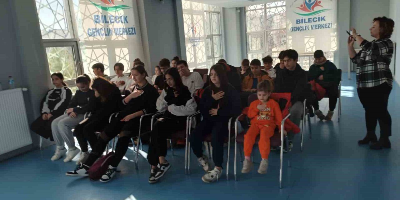 Psikolog Eşliğinde Sporculara Eğitimler Veriliyor