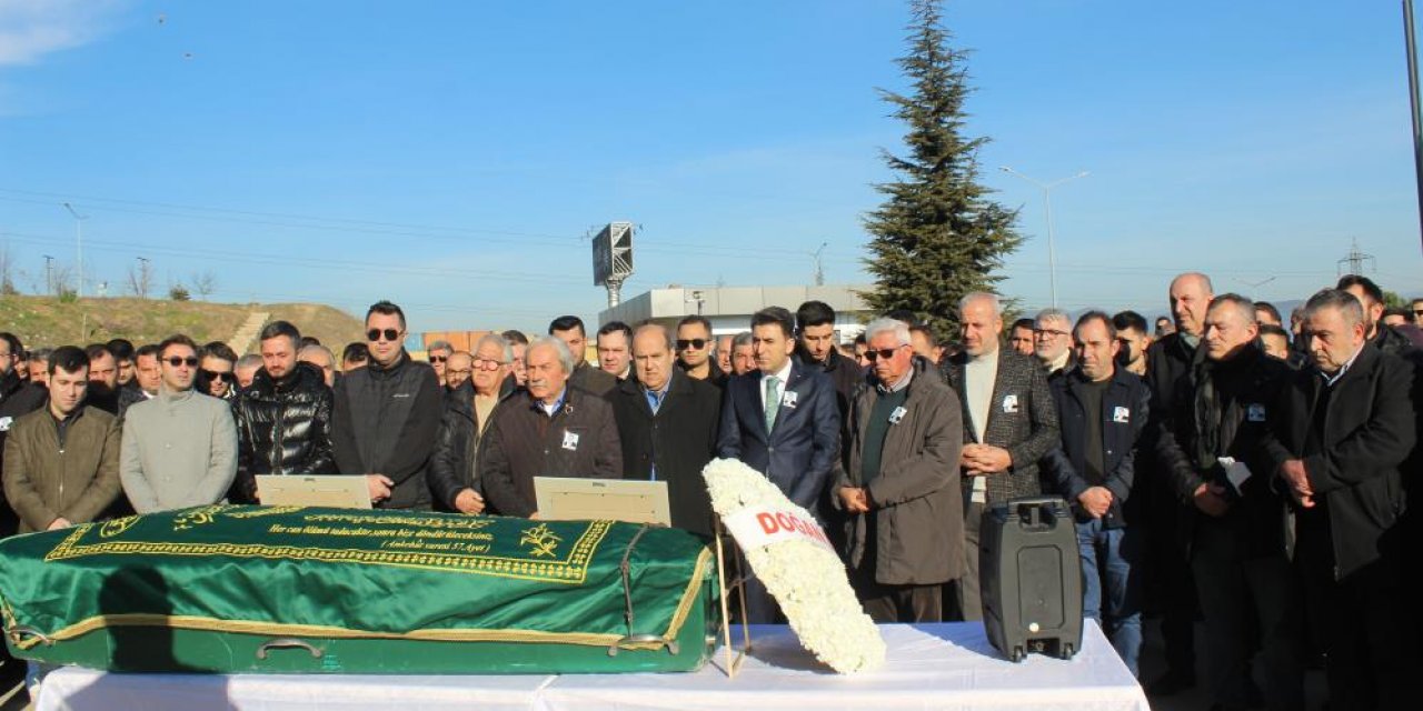 Odasında Ölü Bulunan İş İnsanı Son Yolculuğuna Uğurlandı