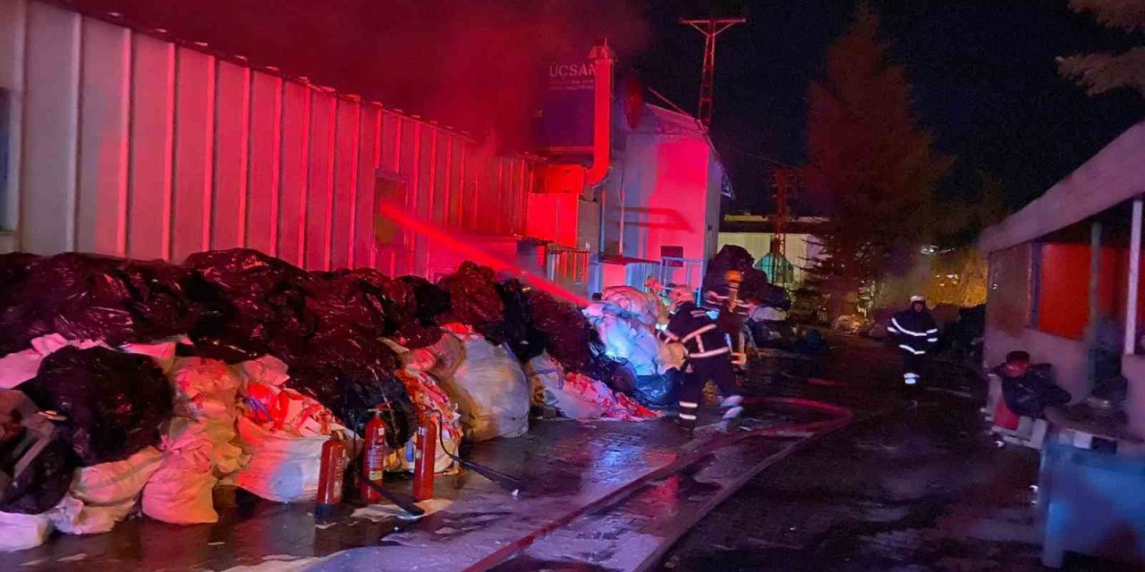 Bilecik’te Fabrika Yangını