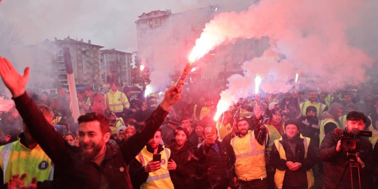 En Düşük İşçi Maaşının 30 Bin 29 Tl’ye Yükseltilmesi Sevinçle Karşılandı