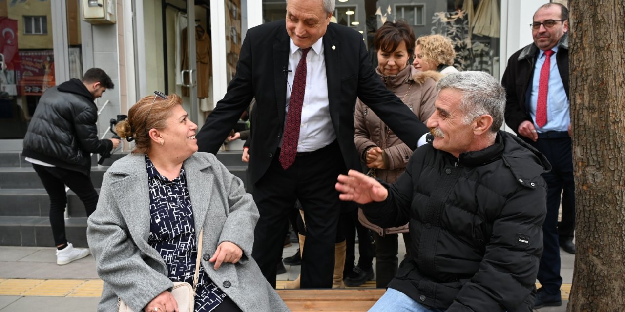 Başkan Bakkalcıoğlu esnafı ziyaret etti