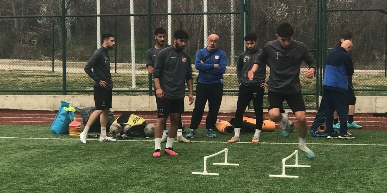 1969 Bilecik Spor Kulübü’nde Zorlu Maç Öncesi Moraller Yerinde