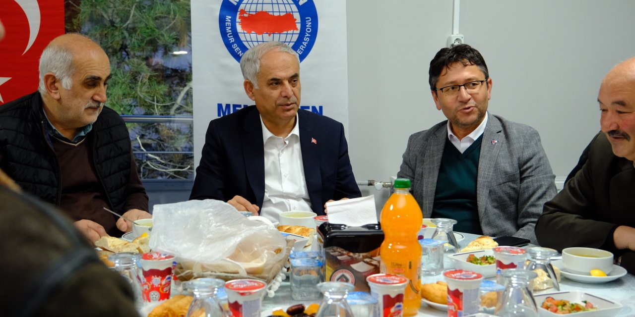 Mustafa Yaman Memur-Sen Üyelerinin İftarına Katıldı