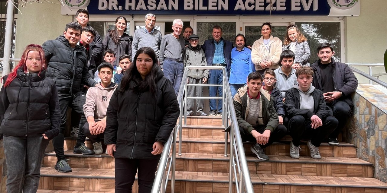 Öğrencilerden Aceze Evine Ziyaret