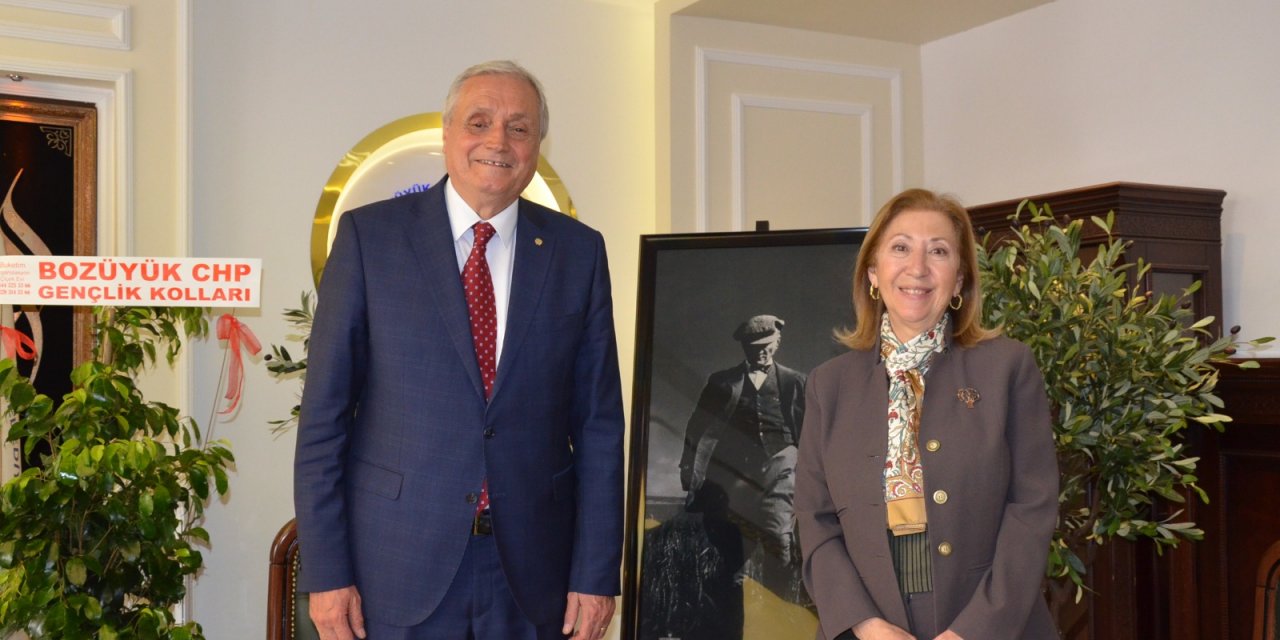 Başkan Bakkalcıoğlu Gülsün Bilgehan ile bir araya geldi