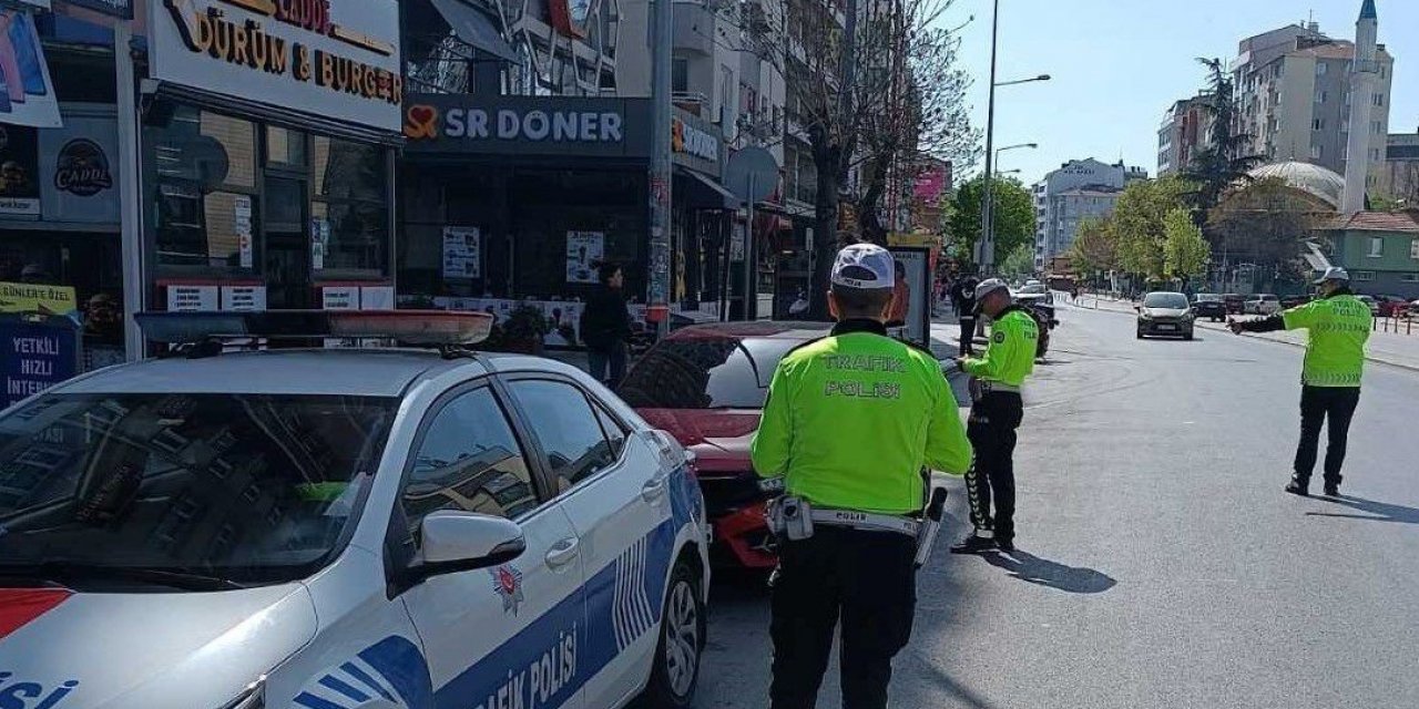 Trafik Denetimlerinde 11 Milyon 715 Bin 603 Tl Ceza Kesildi