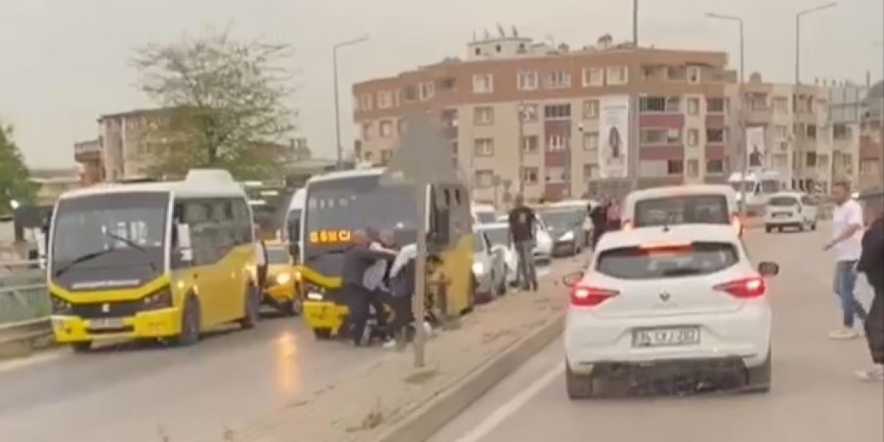 Trafikte Yol Verme Kavgası