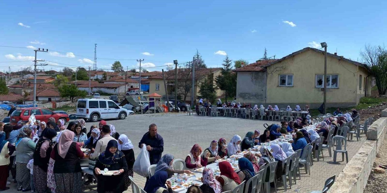 Köylüler Yağmur Duasına Çıktı