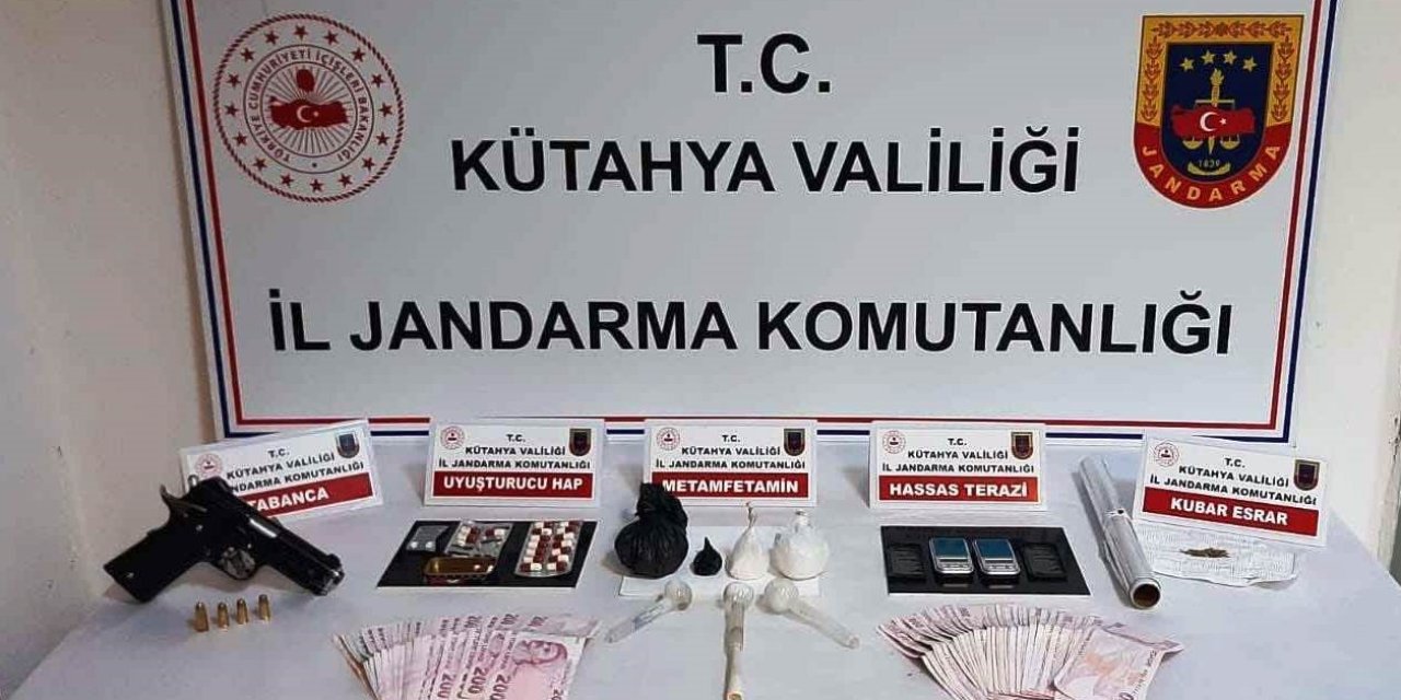 Jandarmadan Uyuşturucu Operasyonu: 5 Kişi Tutuklandı