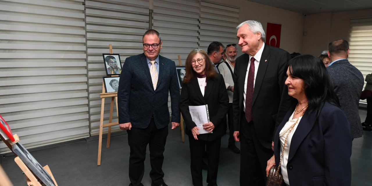 Başkan Bakkalcıoğlu “Benim Hikayem Resim Sergisi”ne Katıldı