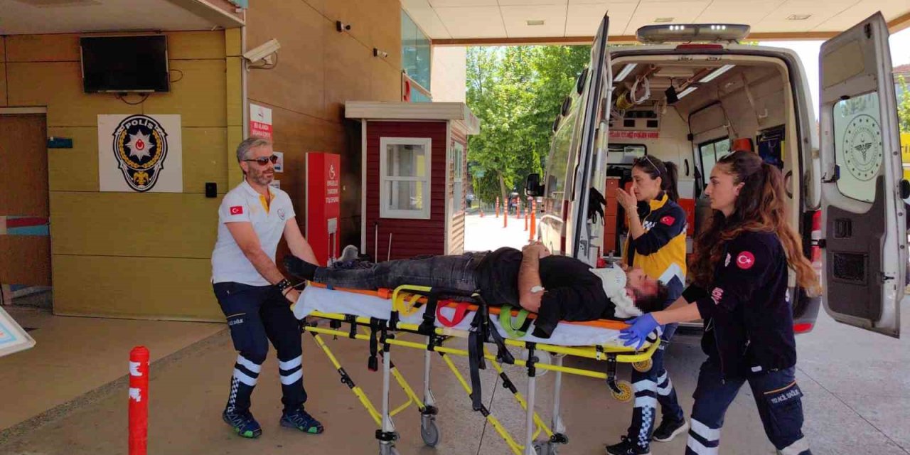 Bursa’da Cip İle Motosiklet Çarpıştı: 3 Yaralı