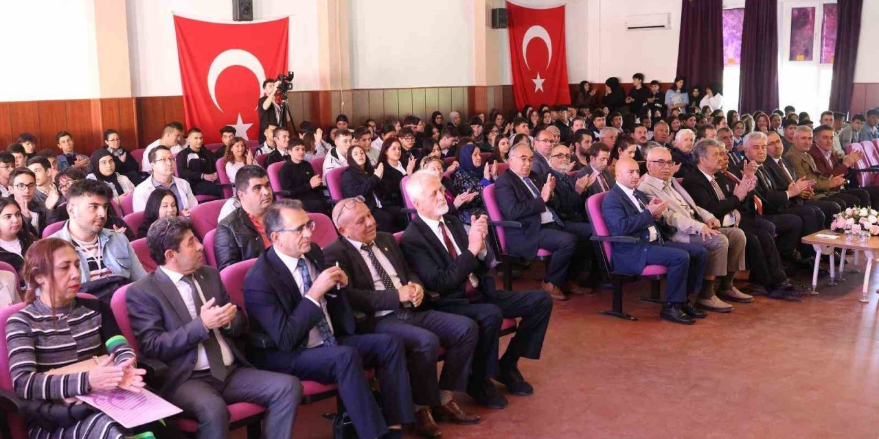 Öğrencilerle Buluşan İş İnsanları Değerli Tavsiyeler Verdi