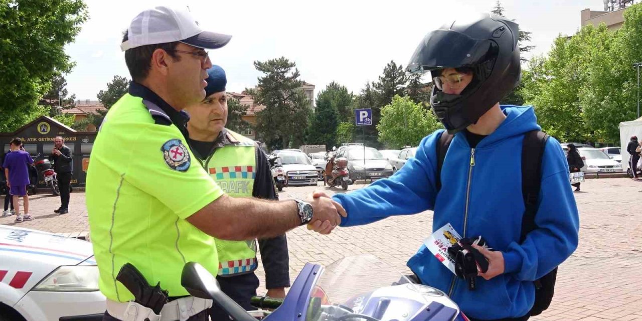 Trafik Kuralları Hakkında Bilgilendirmede Bulunuldu