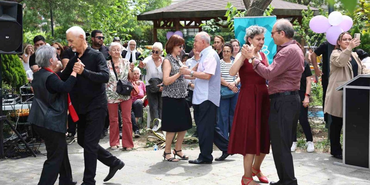 Olgun Gençler Yetenekleriyle Beğeni Topladı