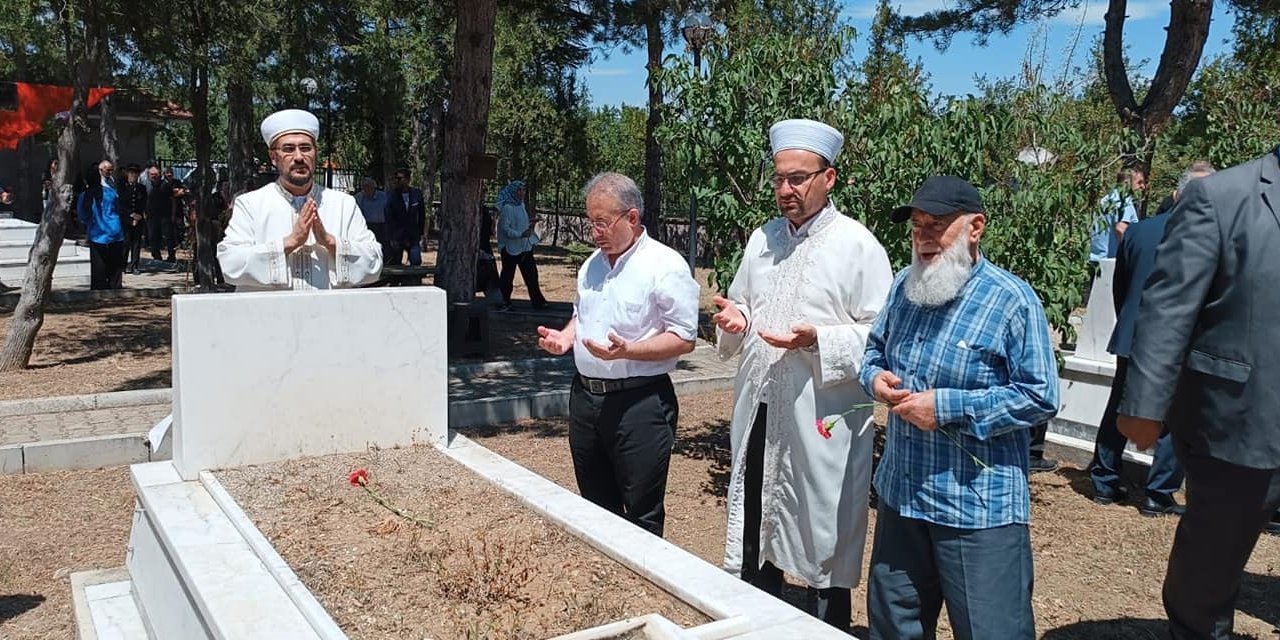 Müftü Ölmez İntikamtepe Şehitliği'ni Ziyaret Etti