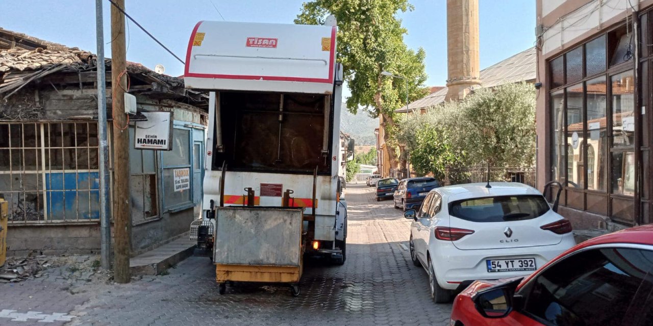 Çöp konteynerleri temizlendi