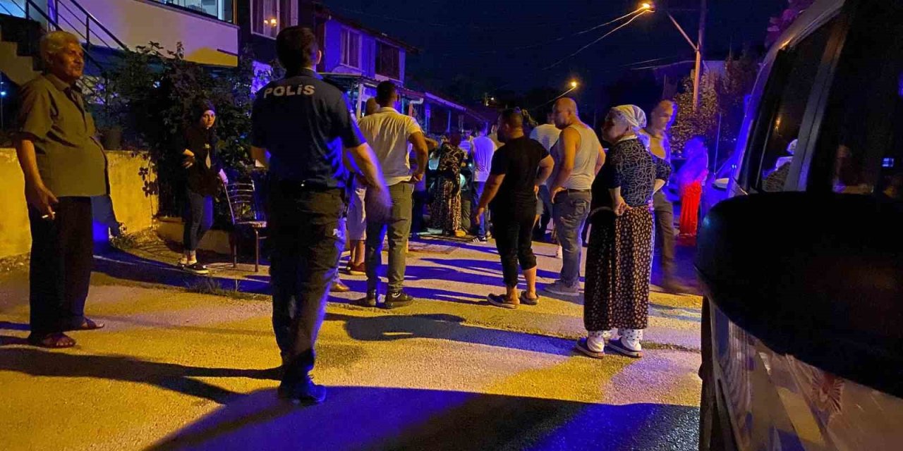 Düğünde Satırlı, Bıçaklı Ve Sopalı Kavga: 4 Yaralı
