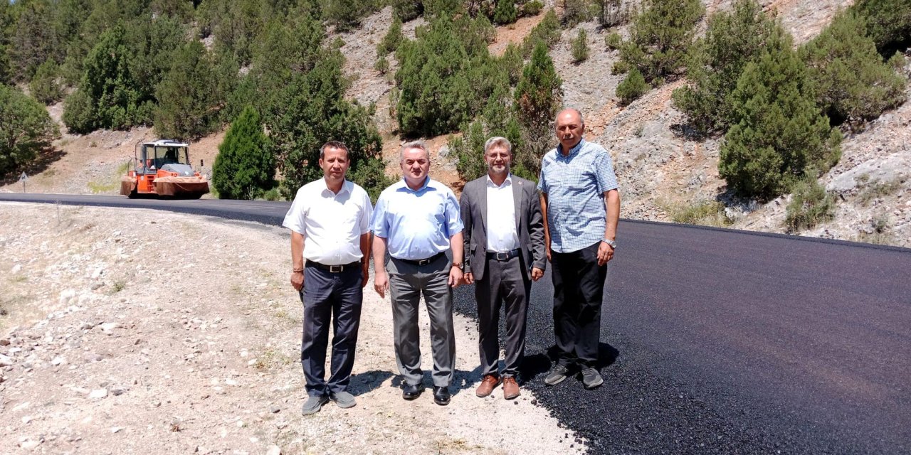 Kaymakam Öztürk Asfaltlama Çalışmalarını İnceledi