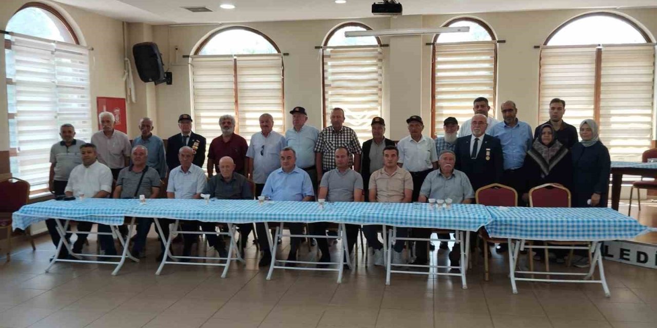 Bozüyük’te Şehitler İçin Mevlid-i Şerif Programı Düzenlendi