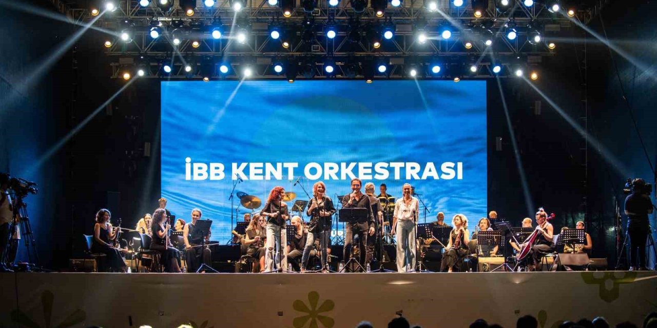 Festivalde 90’lar Gecesi
