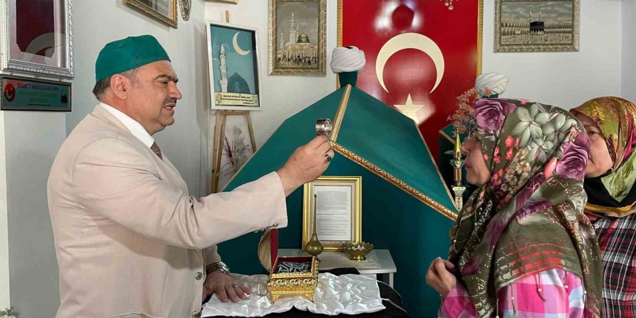 Kutsal Emanet Vatandaşlarla Buluşturuldu