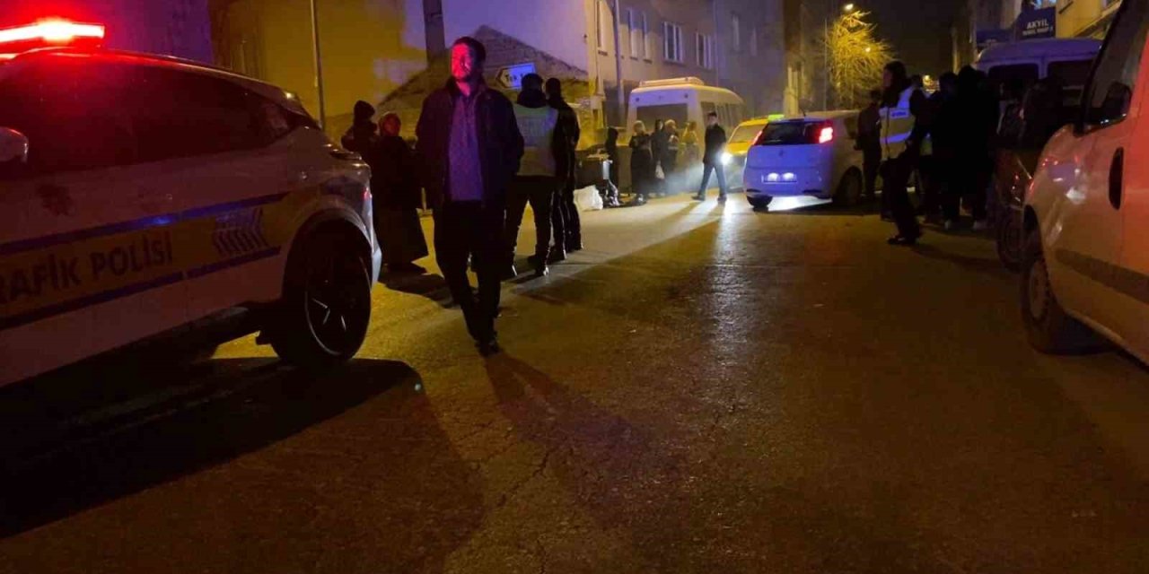 Motosiklet Oyun Oynayan Çocuklara Çarptı: 2 Yaralı