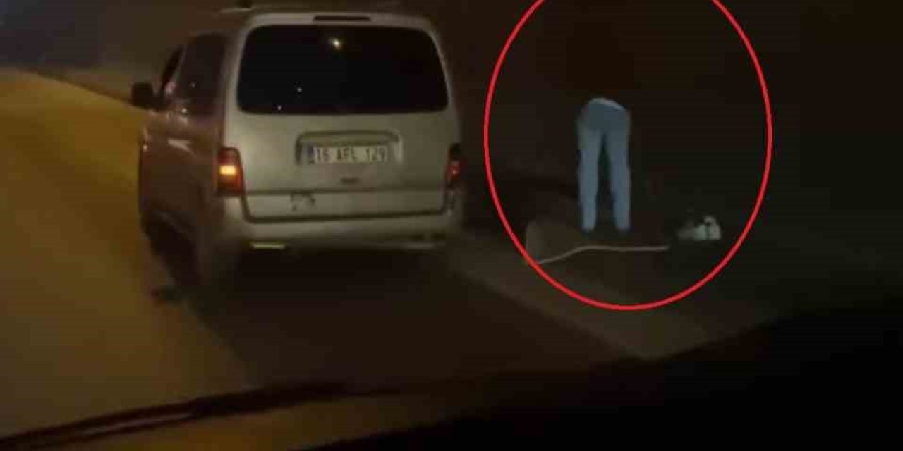 Aracını Sağ Şeride Çekerek Namaz Kıldı