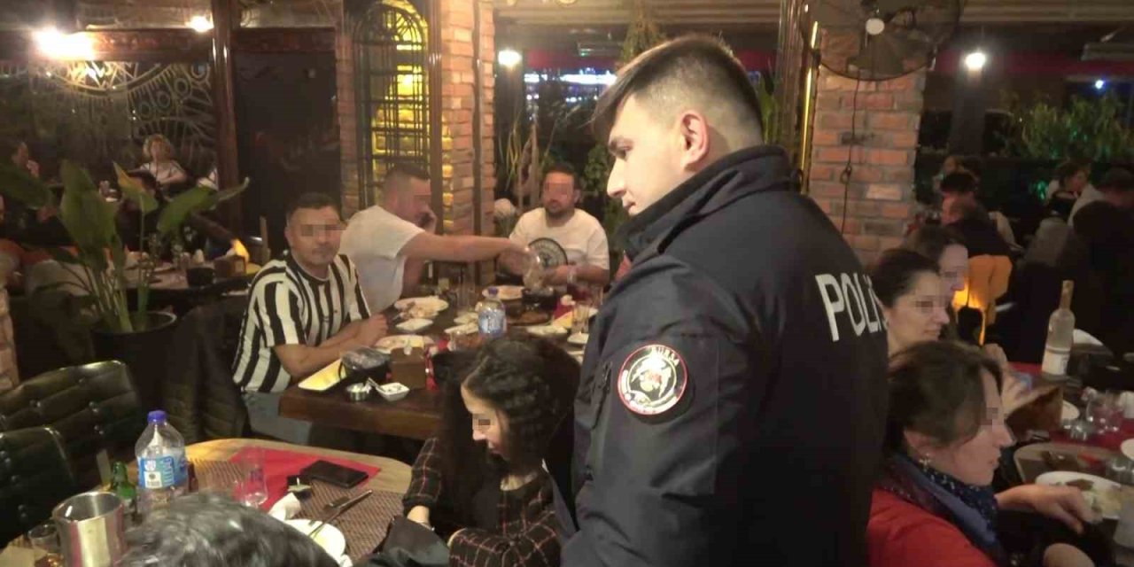Polisten Gece Mekanlarına "Şok" Baskın
